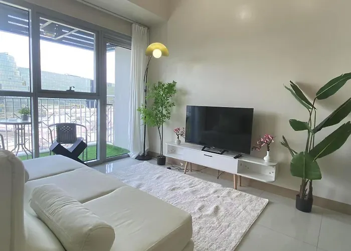 Modern 1br Highrise Cityscape Near Airport Okada Solaire Moa Apartment Manila